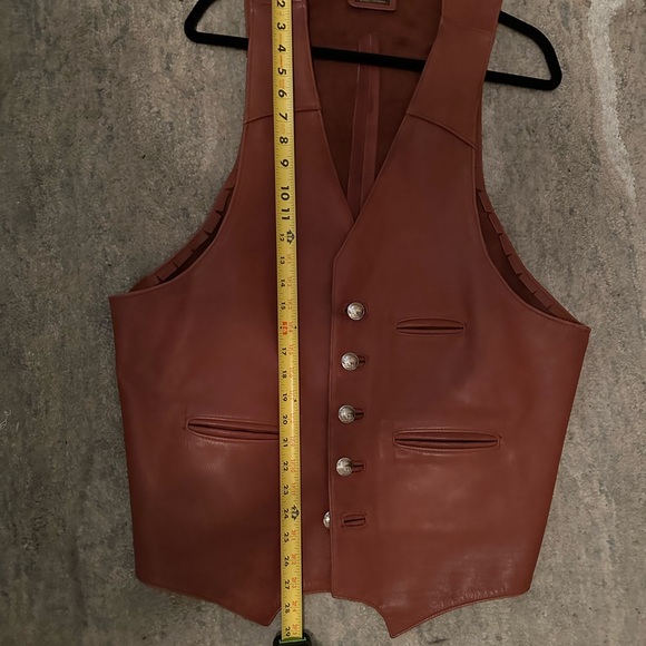 Lew N’ Me fine leather vest, XL. Vintage - Picture 2 of 5
